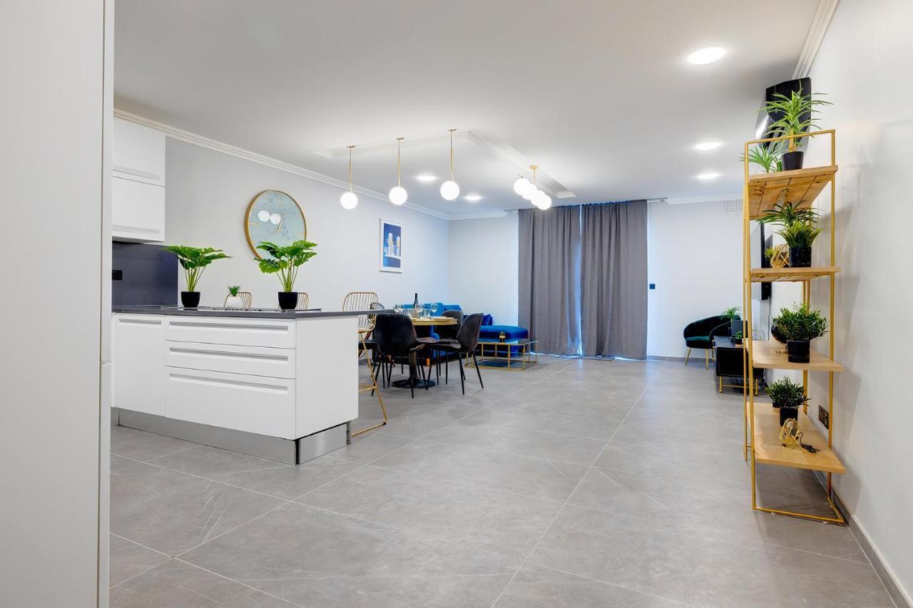 Art Deco Luxury Apartment, Central Location Слима Экстерьер фото